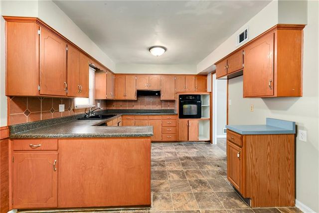 6316 E 109TH Terrace, Kansas City, MO 64134