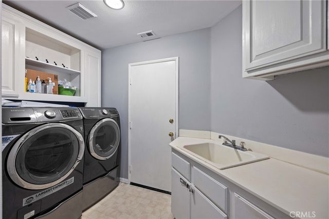 3734 Las Palmas, Palmdale, CA 93550