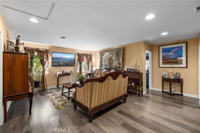 3734 Las Palmas, Palmdale, CA 93550