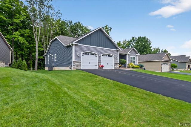 8873 Salvatore Avenue, Lysander, NY 13027