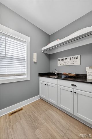 8873 Salvatore Avenue, Lysander, NY 13027