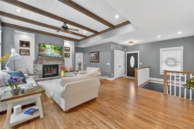 8873 Salvatore Avenue, Lysander, NY 13027