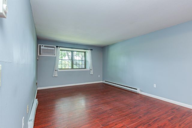 3 Fairfax Ave Unit 143, Derry, NH 03038