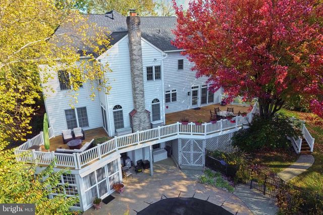 10409 DUNN MEADOW RD, Vienna, VA 22182