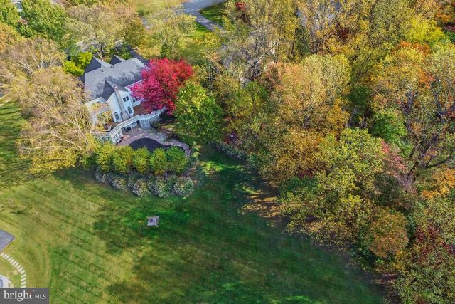 10409 DUNN MEADOW RD, Vienna, VA 22182