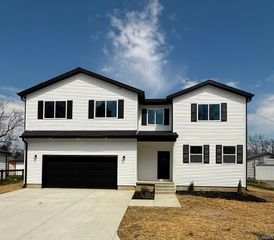 318 W First Street, Mulberry, IN 46058