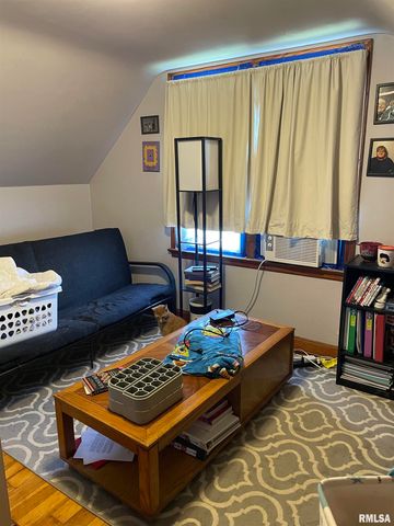 3822 4TH Avenue B, East Moline, IL 61244