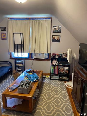 3822 4TH Avenue B, East Moline, IL 61244