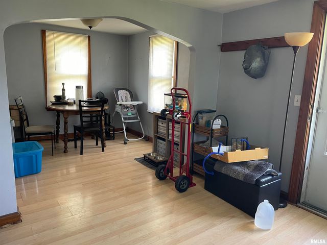 3822 4TH Avenue B, East Moline, IL 61244