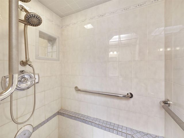 7107 LEIGHTON WAY, Orlando, FL 32822