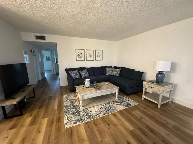 86 Crooked Tree Lane 102, Vero Beach, FL 32962