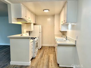 805 Glenway 205, Inglewood, CA 90302