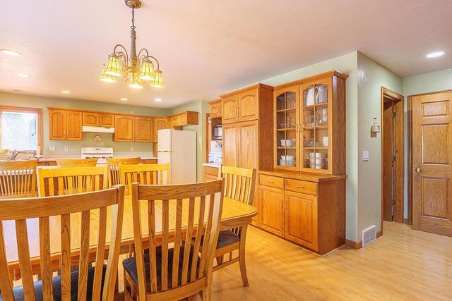 3658 SHILOH ROAD, Suamico, WI 54173