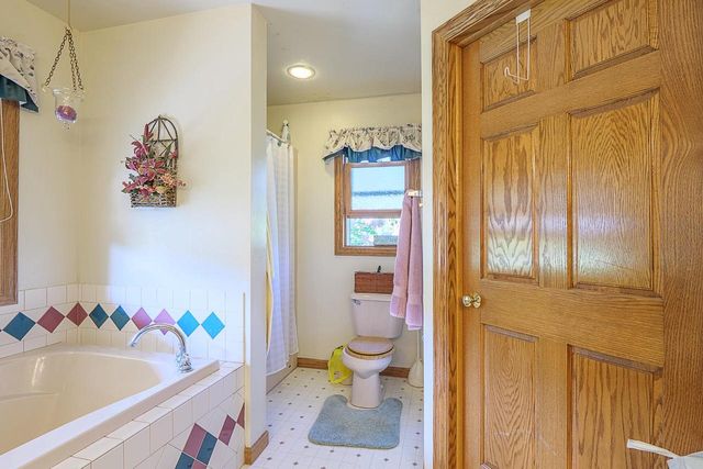 3658 SHILOH ROAD, Suamico, WI 54173