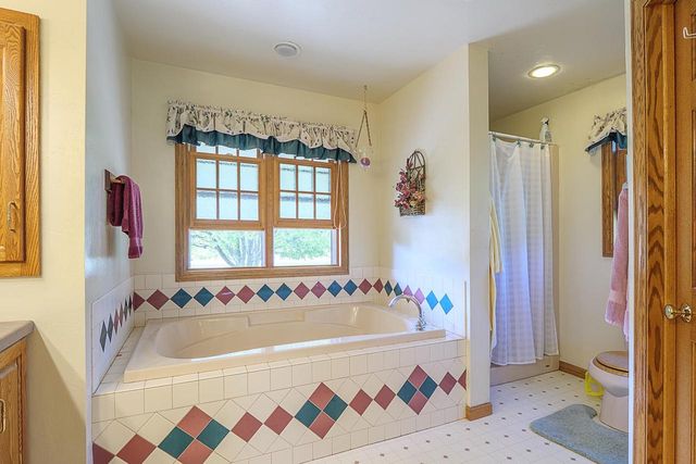 3658 SHILOH ROAD, Suamico, WI 54173