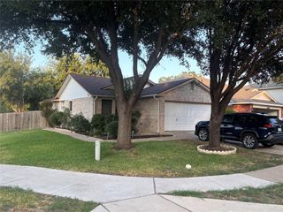 2068 Buckley LN, Round Rock, TX 78664