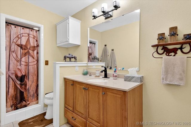 9403 E 159th Street North, Collinsville, OK 74021