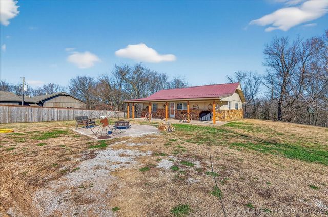 9403 E 159th Street North, Collinsville, OK 74021