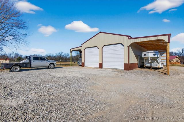 9403 E 159th Street North, Collinsville, OK 74021