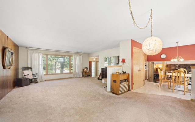 1022 W Ohio Street, Glenwood, IL 60425