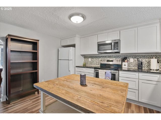 4020 GARY St Ne, Keizer, OR 97303