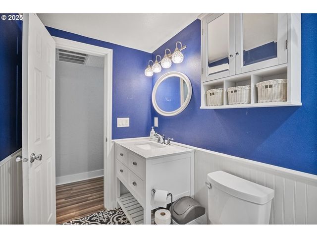 4020 GARY St Ne, Keizer, OR 97303