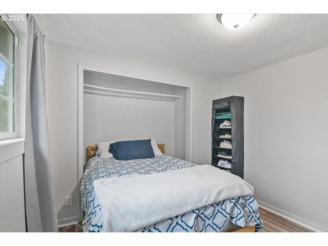 4020 GARY St Ne, Keizer, OR 97303