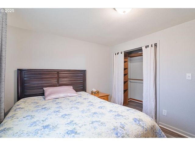 4020 GARY St Ne, Keizer, OR 97303