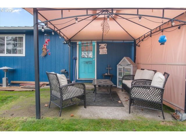 4020 GARY St Ne, Keizer, OR 97303