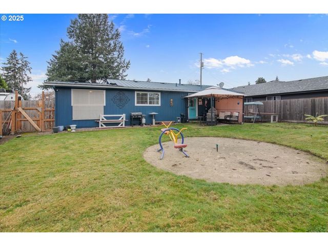 4020 GARY St Ne, Keizer, OR 97303