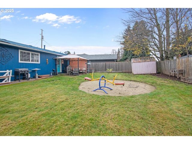 4020 GARY St Ne, Keizer, OR 97303