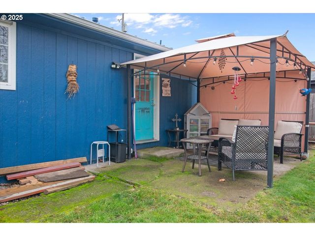 4020 GARY St Ne, Keizer, OR 97303