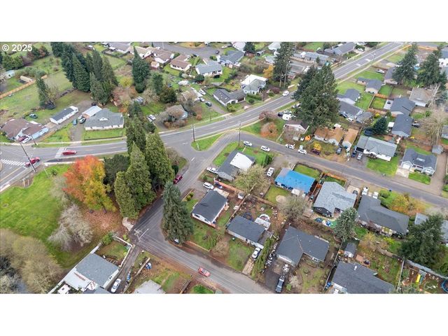 4020 GARY St Ne, Keizer, OR 97303