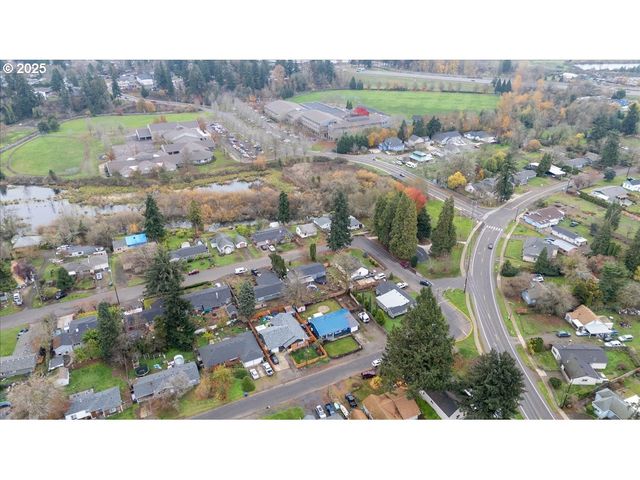 4020 GARY St Ne, Keizer, OR 97303