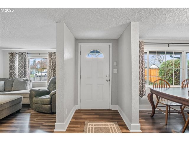 4020 GARY St Ne, Keizer, OR 97303