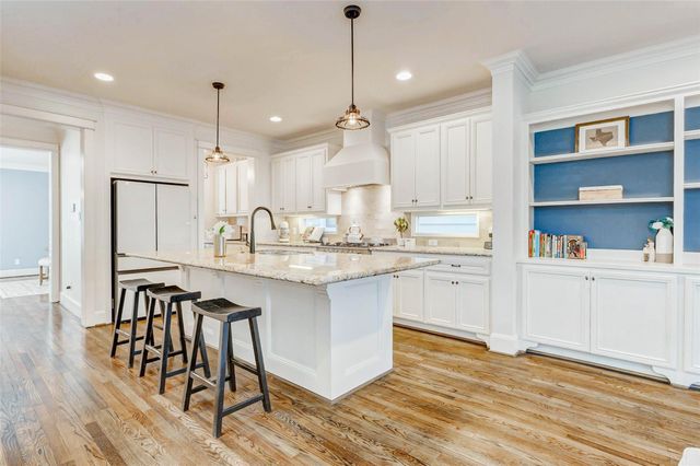 405 W 27th Street A, Houston, TX 77008