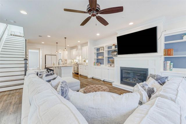 405 W 27th Street A, Houston, TX 77008