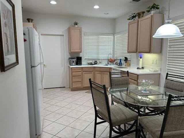 39830 Somerset Avenue, Palm Desert, CA 92211