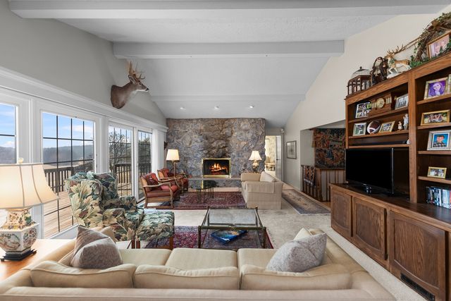 6026 95th Avenue, Taylor Ridge, IL 61284