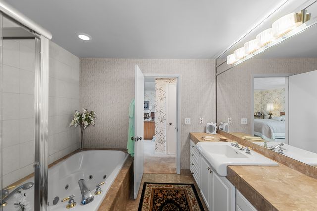 6026 95th Avenue, Taylor Ridge, IL 61284