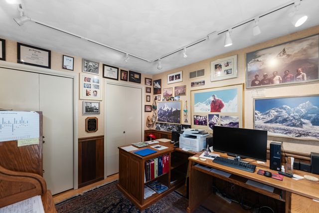 6026 95th Avenue, Taylor Ridge, IL 61284