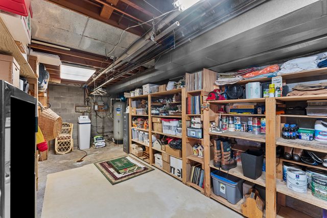 6026 95th Avenue, Taylor Ridge, IL 61284