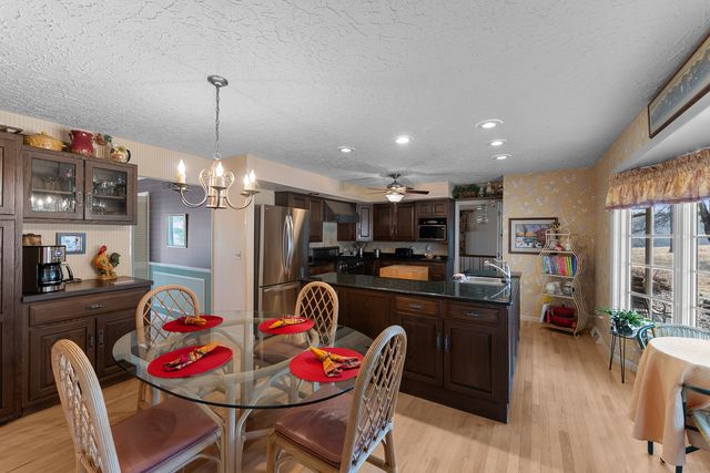 6026 95th Avenue, Taylor Ridge, IL 61284