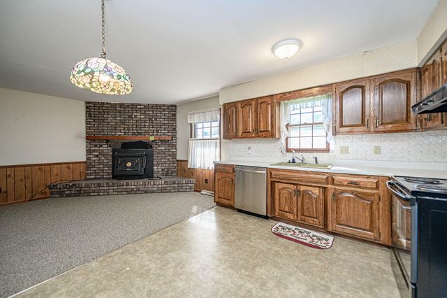 1208 LONDON DR, Columbia, MO 65203