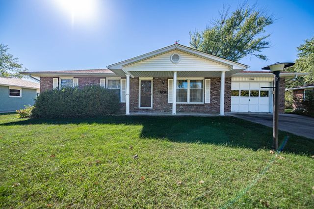 1208 LONDON DR, Columbia, MO 65203