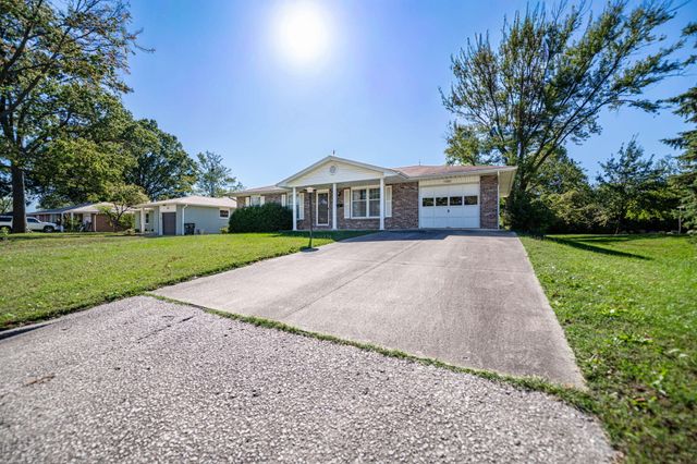 1208 LONDON DR, Columbia, MO 65203