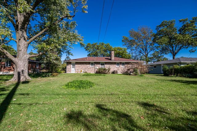 1208 LONDON DR, Columbia, MO 65203