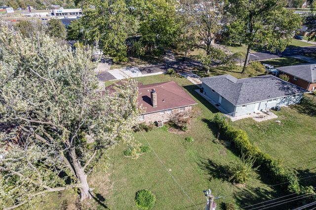 1208 LONDON DR, Columbia, MO 65203