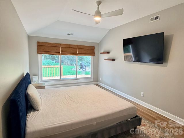 6836 Pin Oak Court, Charlotte, NC 28226