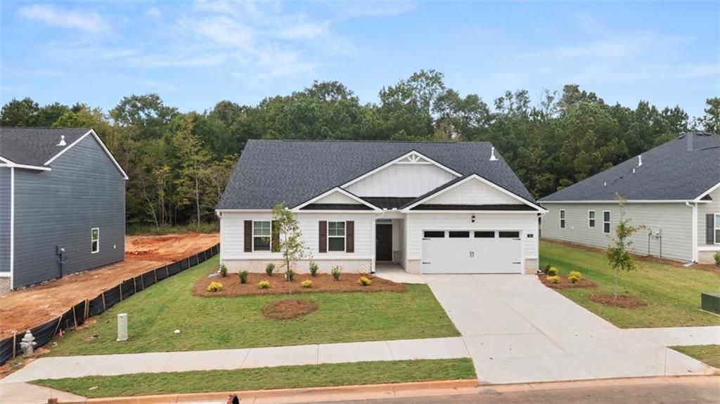 422 Abbott Road, Statham, GA 30666